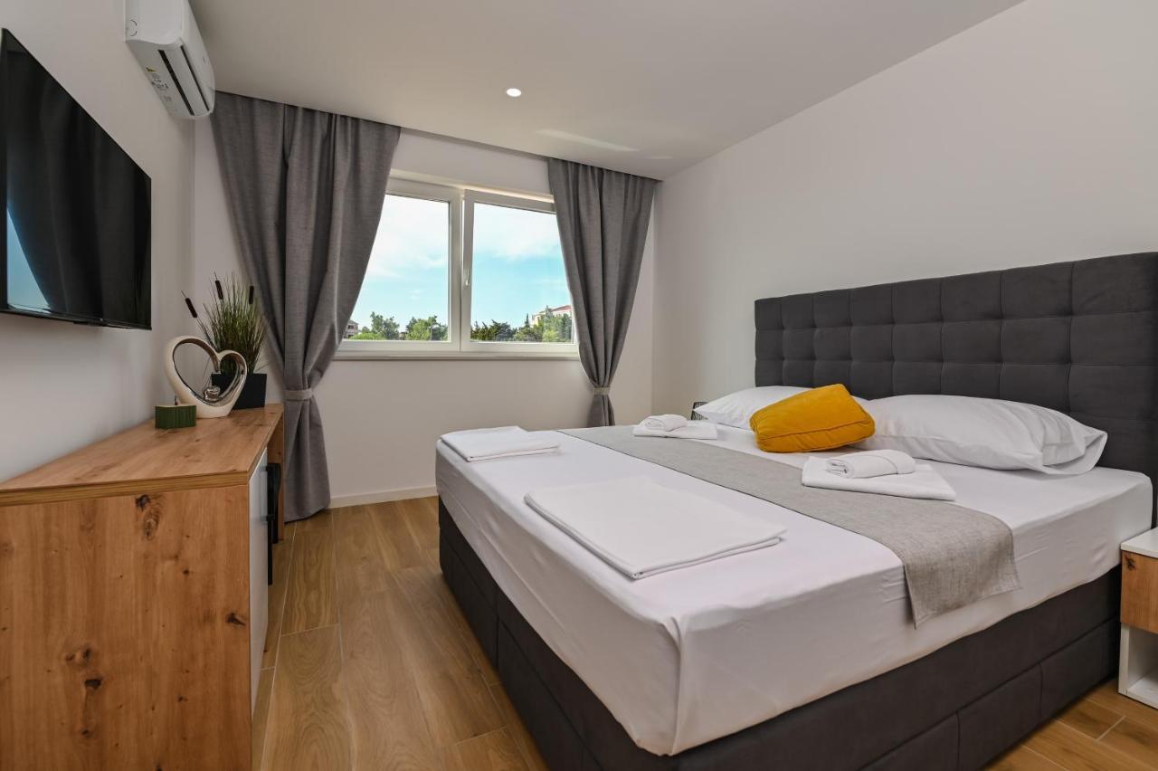 Pansion Comfort Lepar Novalja Extérieur photo